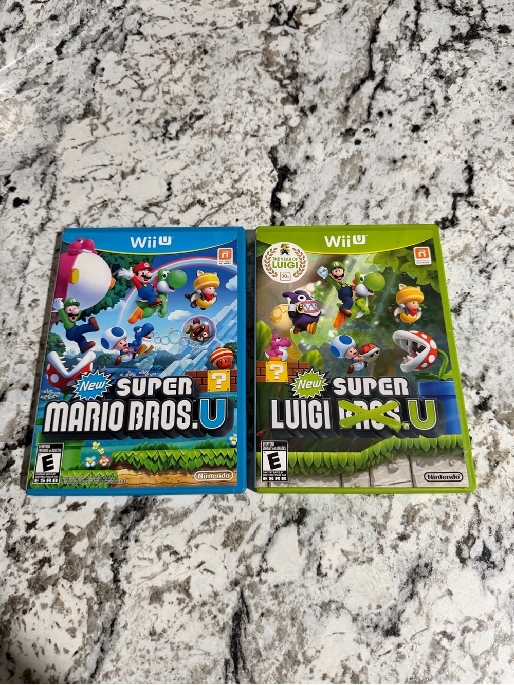 New Super mario bros U & New super luigi U (nintendo Wii U)